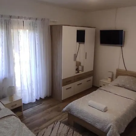 Apartman Majetic Otocac Exterior photo