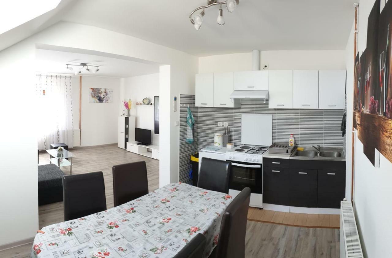 Apartment Majetic *