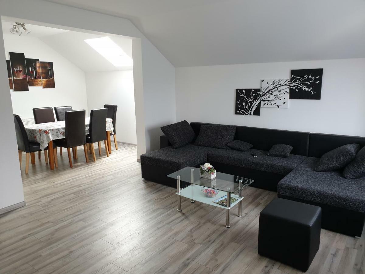 Apartment Majetic *